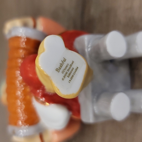 Bashful Bradford Exchange porcelain figurine. - Picture 5 of 5